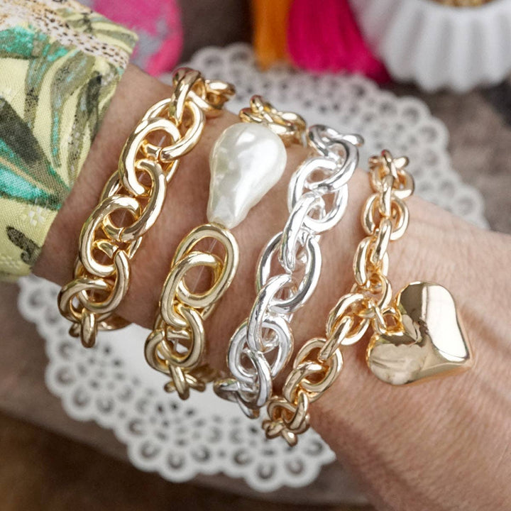Chunky Stretch Bracelet with Sculpted Pearl Bead