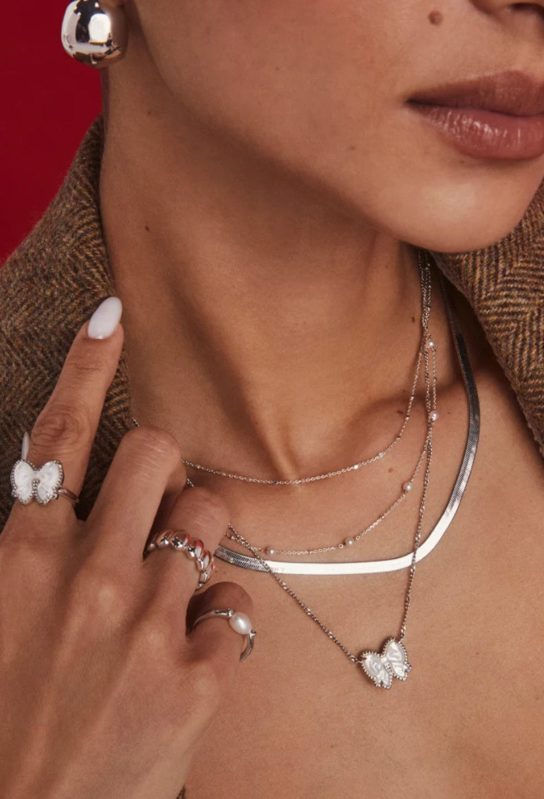 Haley Bow Silver Short Pendant Necklace