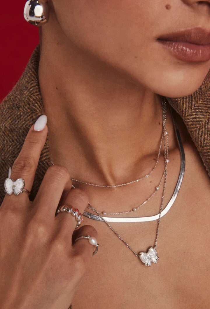 Haley Bow Silver Short Pendant Necklace