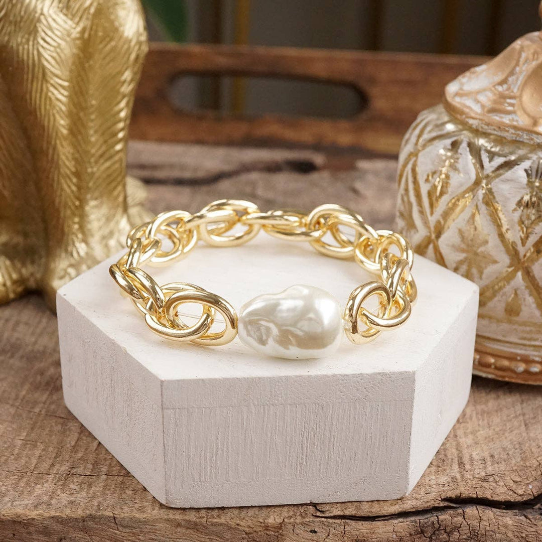 Chunky Stretch Bracelet with Sculpted Pearl Bead