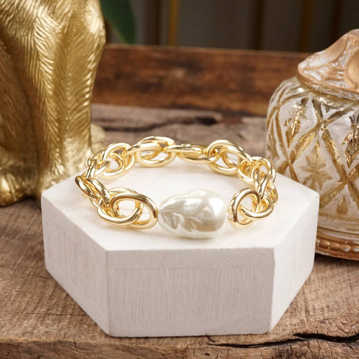 Chunky Stretch Bracelet with Sculpted Pearl Bead